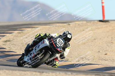 media/Dec-06-2025-CVMA (Sat) [[4a896cc04c]]/Race 9-500-400-350 Supersport/